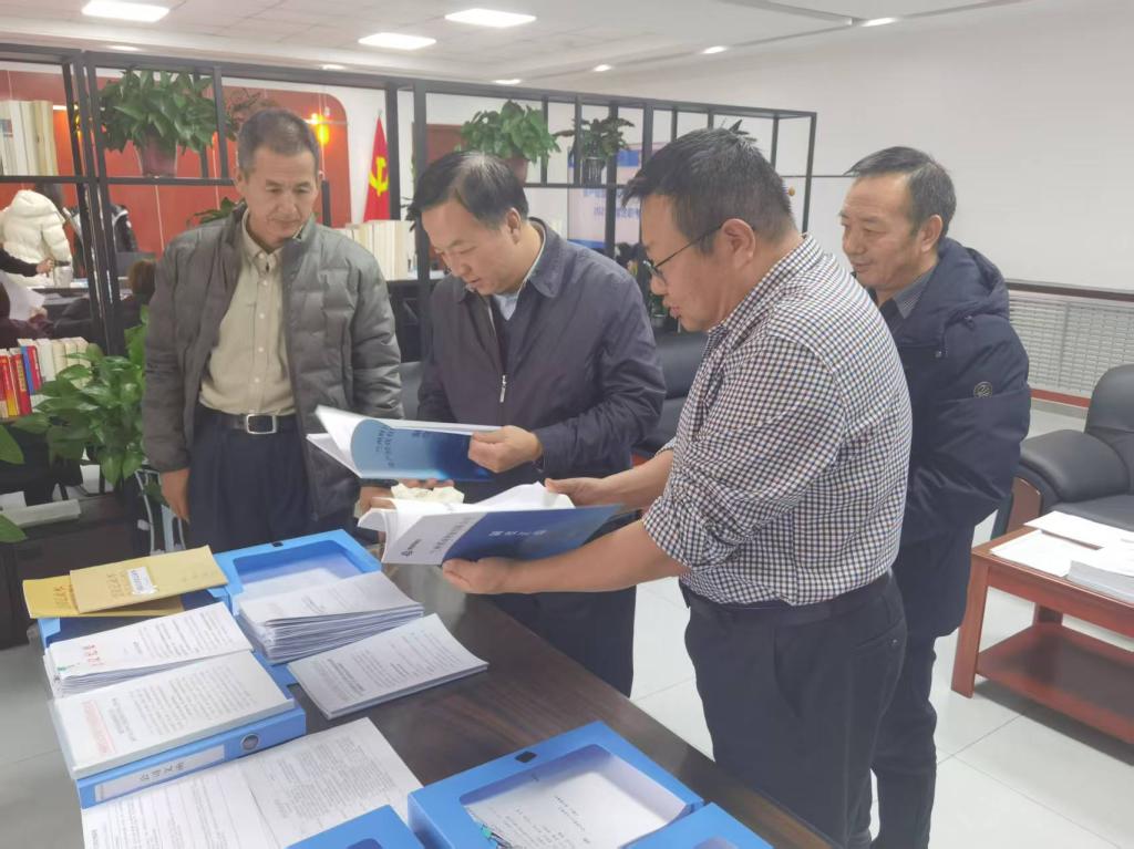 校党委常委、副校长李万红参加公司领导班子2025年述职考核评议会